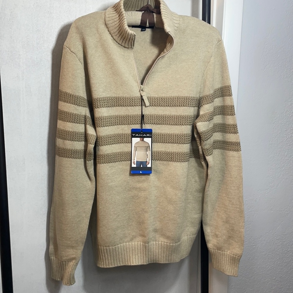 NWT Men’s Tahari Pullover Sweater Size Large